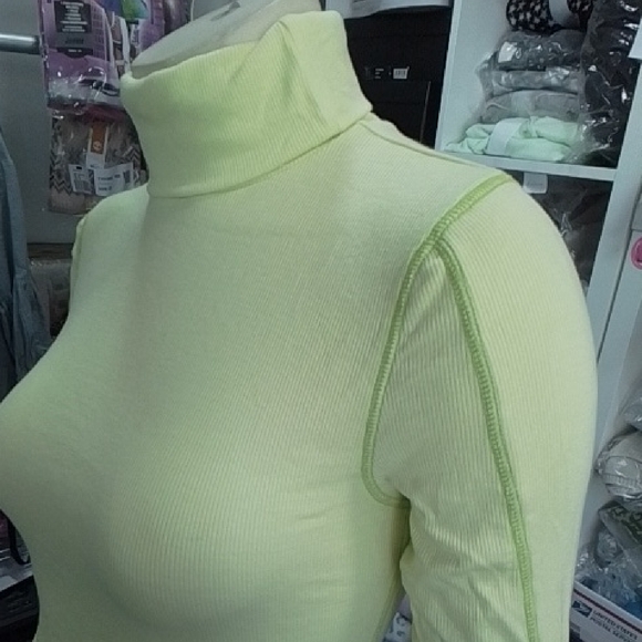 BDG Lemon Green Long Sleeve Turtleneck  Fitted Jersey Knit Large Top NEW - Picture 6 of 16